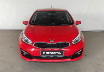 Подержанный автомобиль Kia Ceed Hatchback 2016 года (2 фото)