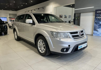 Подержанный автомобиль Fiat Freemont 2013 года (3 фото)