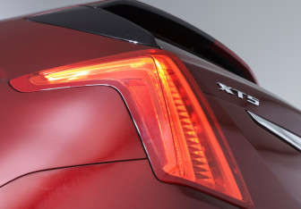 Подержанный автомобиль Cadillac XT5 2017 года (21 фото)