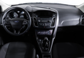 Подержанный автомобиль Ford Focus Wagon 2016 года (10 фото)