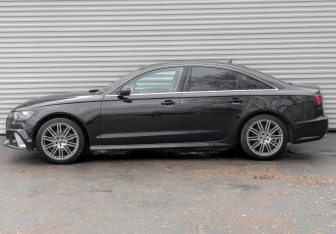 Подержанный автомобиль Audi A6 Sedan 2018 года (8 фото)