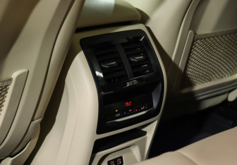 Подержанный автомобиль BMW X4 2021 года (27 фото)