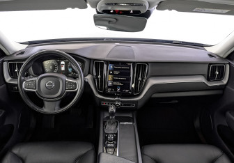 Подержанный автомобиль Volvo XC60 2021 года (14 фото)