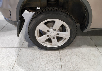 Подержанный автомобиль Chevrolet Niva 2015 года (11 фото)