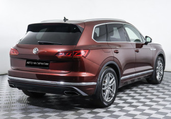 Подержанный автомобиль Volkswagen Touareg 2018 года (3 фото)