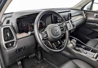 Подержанный автомобиль Kia Sorento 2021 года (16 фото)