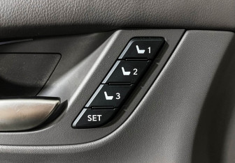 Подержанный автомобиль Lexus LX 2016 года (24 фото)