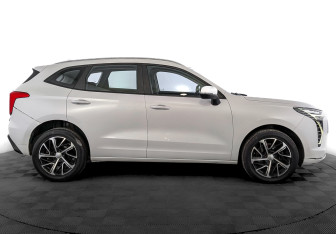 Подержанный автомобиль Haval Jolion 2022 года (4 фото)