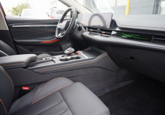 Подержанный автомобиль Omoda S5 GT 2023 года (11 фото)