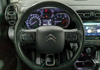 Подержанный автомобиль Citroen C3 Aircross 2018 года (24 фото)