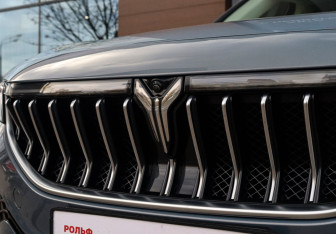 Подержанный автомобиль Voyah Free 2022 года (23 фото)