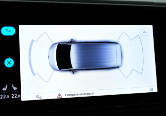 Подержанный автомобиль Volkswagen Multivan 2022 года (10 фото)