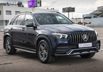 Подержанный автомобиль Mercedes-Benz GLE 2021 года (3 фото)