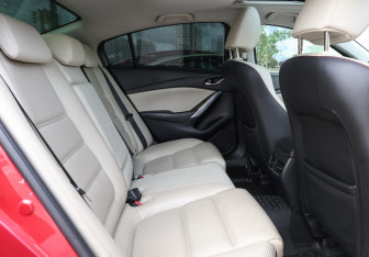 Подержанный автомобиль Mazda 6 Sedan 2012 года (12 фото)