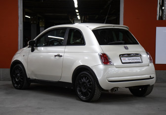 Подержанный автомобиль Fiat 500 Hatchback 2008 года (7 фото)