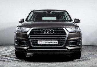 Подержанный автомобиль Audi Q7 2016 года (2 фото)