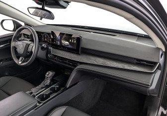 Новый Toyota Camry Sedan 2024 (9 фото)