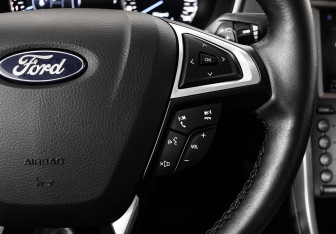 Подержанный автомобиль Ford Mondeo Sedan 2019 года (8 фото)