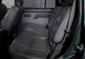 Подержанный автомобиль Toyota Land Cruiser Prado 1997 года (10 фото)