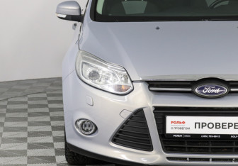 Подержанный автомобиль Ford Focus Hatchback 2013 года (13 фото)
