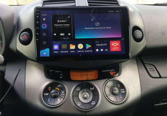 Подержанный автомобиль Toyota RAV4 2011 года (14 фото)