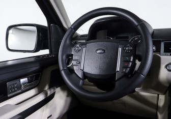 Подержанный автомобиль Land Rover Range Rover Sport 2010 года (13 фото)