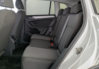Подержанный автомобиль Volkswagen Tiguan 2021 года (10 фото)