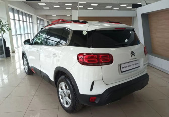 Подержанный автомобиль Citroen C5 Aircross 2019 года (7 фото)