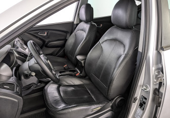 Подержанный автомобиль Hyundai ix35 2014 года (20 фото)