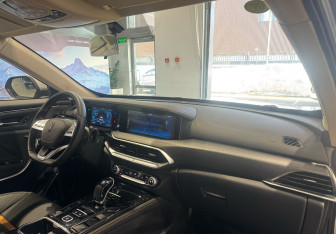 Подержанный автомобиль FAW Bestune T77 2023 года (10 фото)