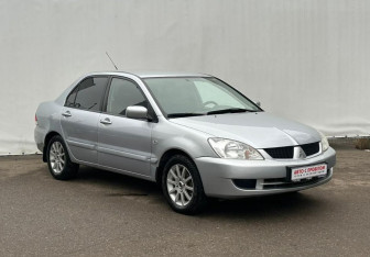 Подержанный автомобиль Mitsubishi Lancer Sedan 2007 года (3 фото)