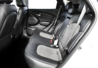 Подержанный автомобиль Hyundai Tucson 2010 года (9 фото)