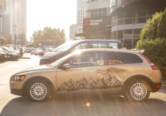 Подержанный автомобиль Volvo C30 2007 года (6 фото)