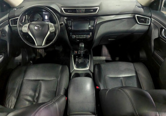 Подержанный автомобиль Nissan X-Trail 2017 года (9 фото)