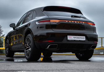 Подержанный автомобиль Porsche Macan 2021 года (13 фото)