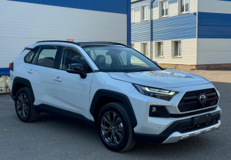 Новый Toyota RAV4 2025 (4 фото)