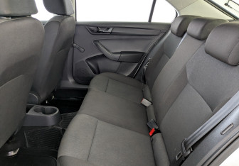 Подержанный автомобиль Skoda Rapid Liftback 2019 года (12 фото)