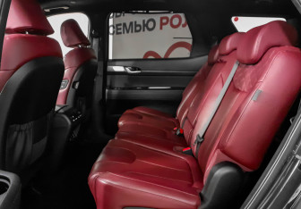 Подержанный автомобиль Hyundai Palisade 2019 года (10 фото)