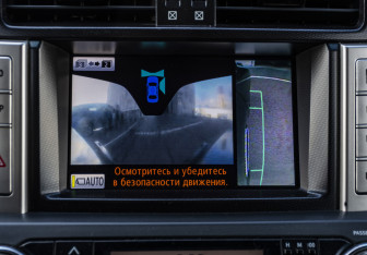 Подержанный автомобиль Toyota Land Cruiser Prado 2011 года (16 фото)