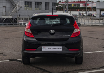 Подержанный автомобиль Hyundai Solaris Hatchback 2016 года (6 фото)