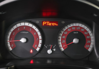 Подержанный автомобиль Kia Rio Hatchback 2011 года (13 фото)
