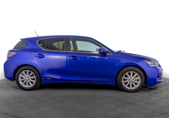 Подержанный автомобиль Lexus CT 2013 года (4 фото)