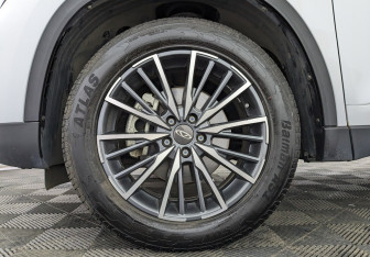 Подержанный автомобиль Chery Tiggo 8 2023 года (9 фото)