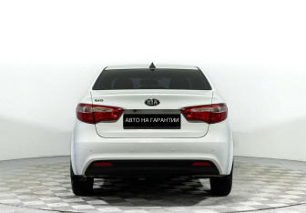 Подержанный автомобиль Kia Rio Sedan 2014 года (6 фото)