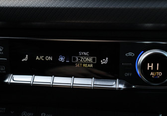 Подержанный автомобиль Audi Q5 2023 года (25 фото)