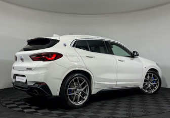 Подержанный автомобиль BMW X2 2022 года (2 фото)