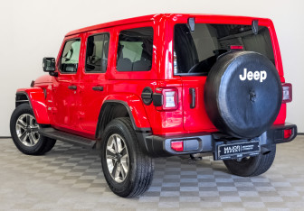 Подержанный автомобиль Jeep Wrangler 2021 года (7 фото)