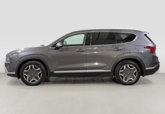 Подержанный автомобиль Hyundai Santa Fe 2022 года (8 фото)