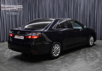 Подержанный автомобиль Toyota Camry Sedan 2015 года (5 фото)