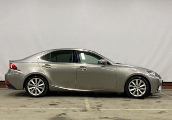 Подержанный автомобиль Lexus IS Sedan 2013 года (4 фото)